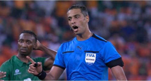 أمين عمر حكمًا لمباراة الهلال ومازيمبي في دوري أبطال أفريقيا